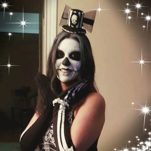 Meet your Posher, Genya